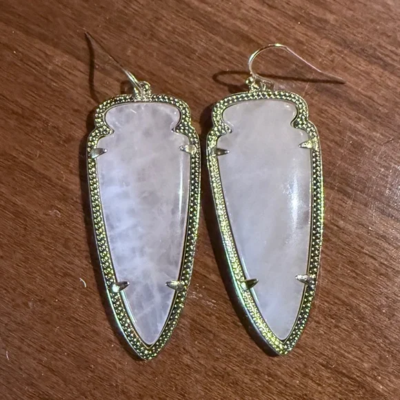 Kendra Scott Skylar Arrowhead Earrings (retired style) Rose Quartz - Picture 2 of 4